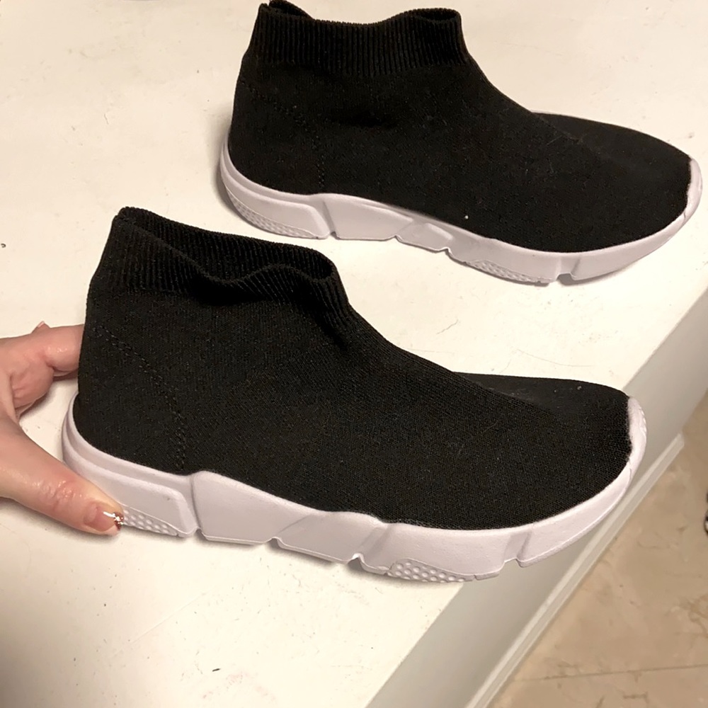 Sock sneaks